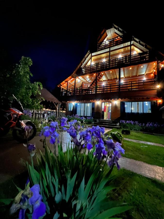 Guesthouse Villa Gurra เธทธ์ ภายนอก รูปภาพ